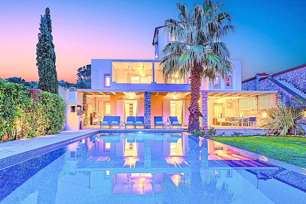 Hotel Cretan Mansion With Heated Swimming Pool