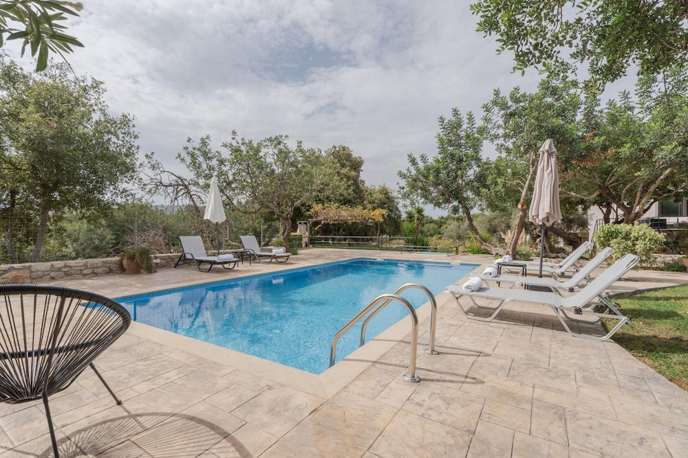 Villa Archodia With Private Pool