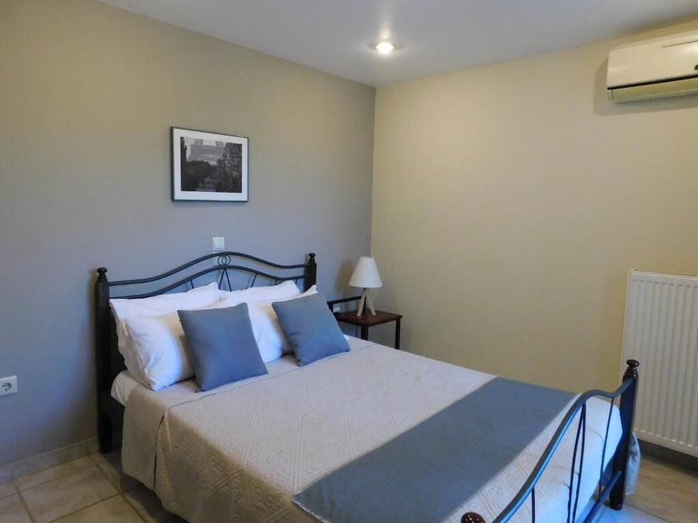 Hotel Vassia Holiday Home's