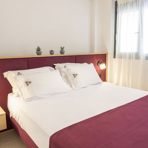 Hotel The Bee Apartments Sea View cazare Nikiana