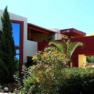 Hotel Armonia Apartments cazare Stalos