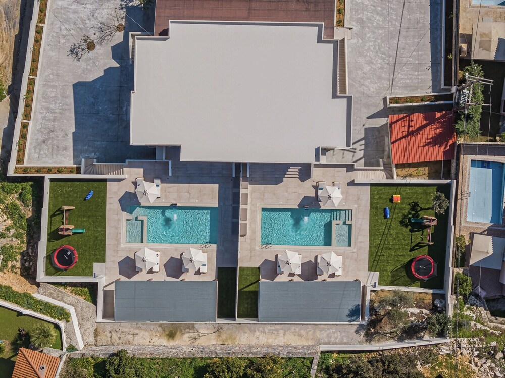 Hotel Elysian Villas - With 2 Private Pools