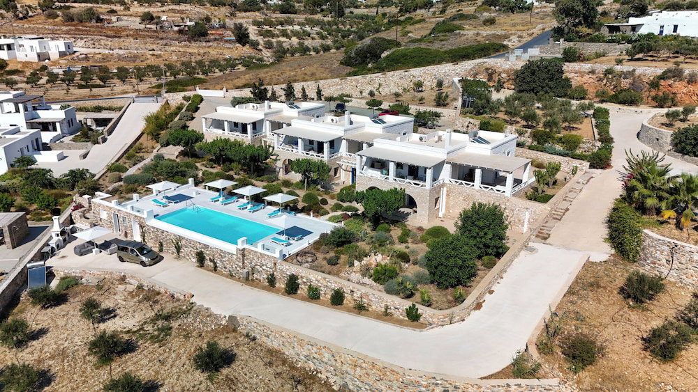 Hotel Kriolithos Houses