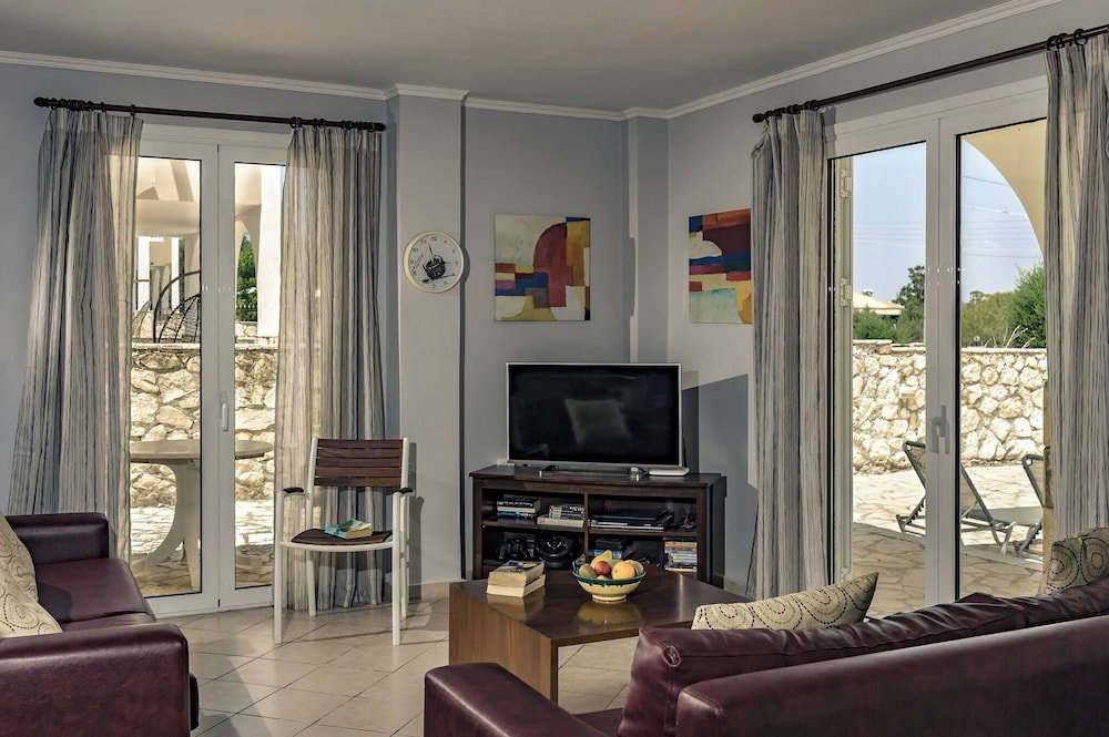 Hotel Villa Alexia On The Greek Island Of Zakynthos!
