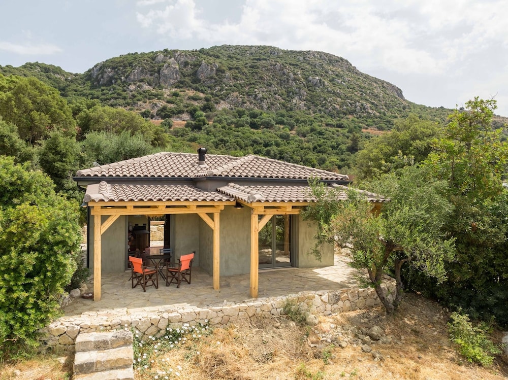 Hotel Villa Koukounari At Chionata