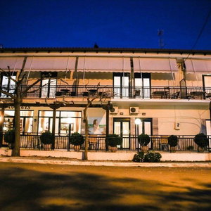 Hotel Hotel Anixis cazare Mexiatai