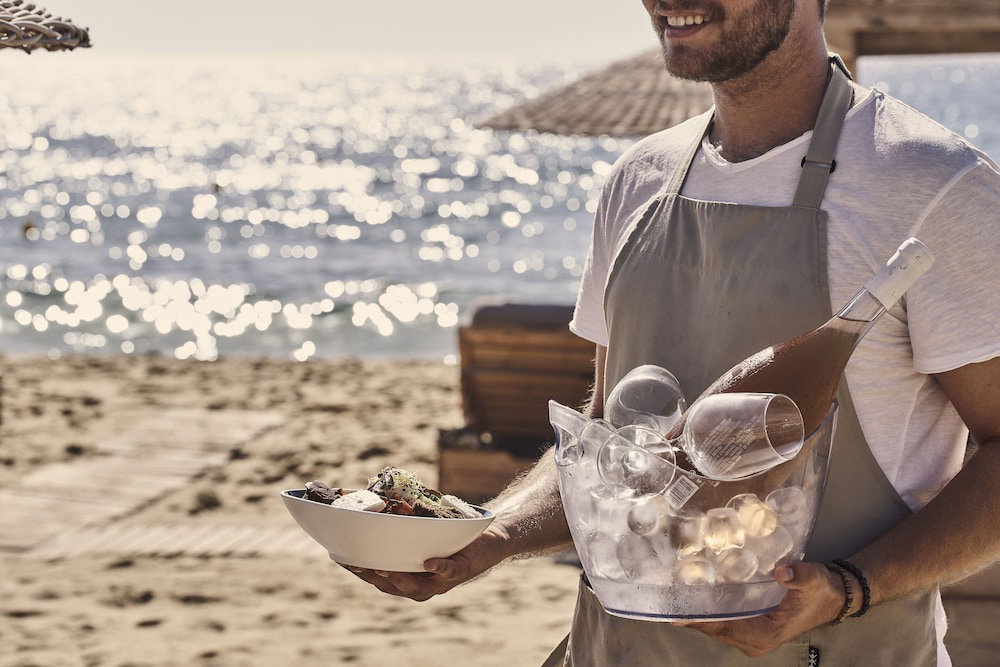 Hotel Dionysos Beach Resort & Villas