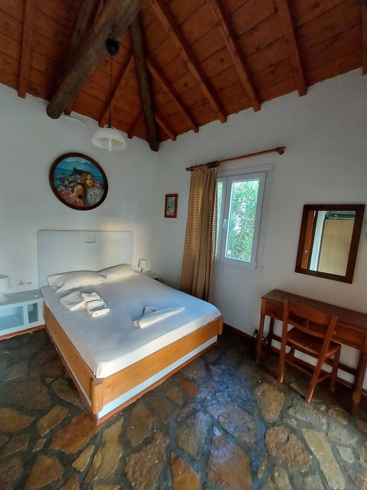 Hotel Astonishing House With Sea View In Samos Island