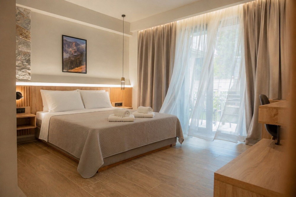Hotel Three Peaks Elevated Stay