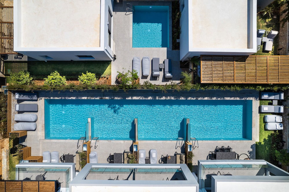Hotel Sezian Homes & Villas