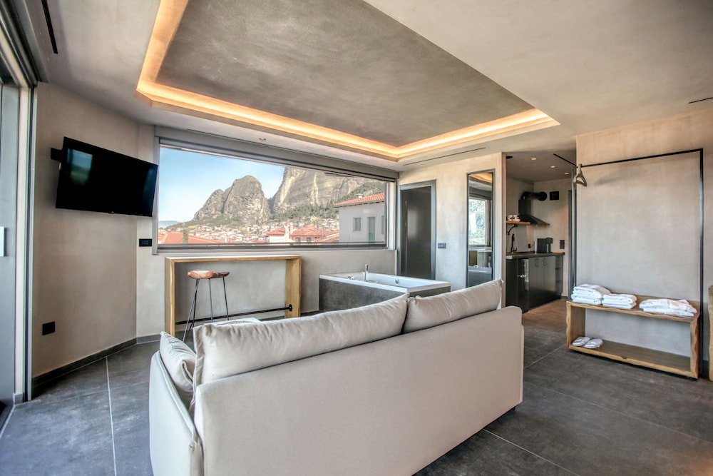 Hotel Meteora Heaven And Earth