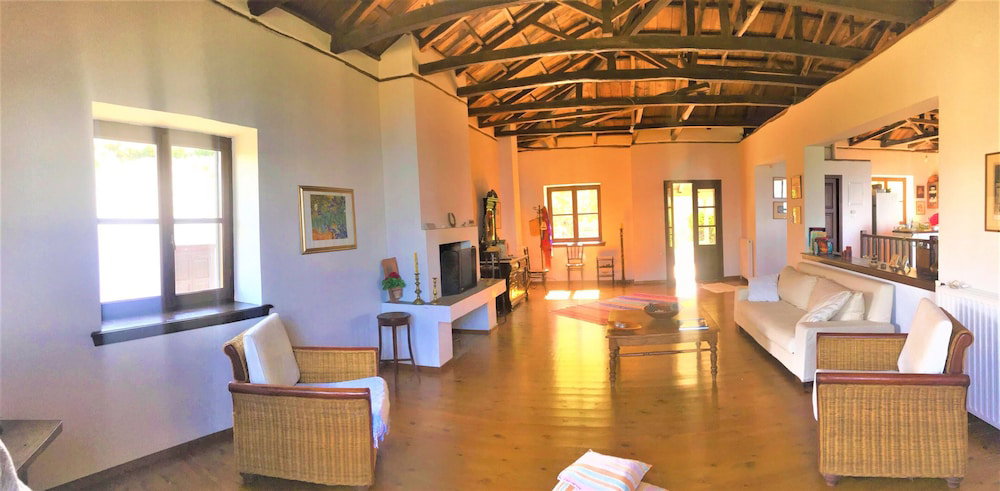 Traditional House In Pelion Kedavros