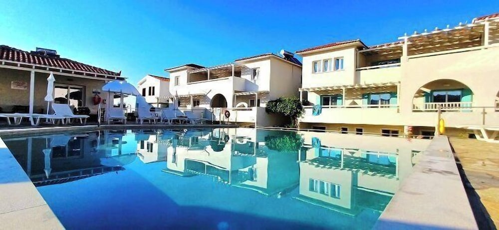 Hotel Sunrise Village