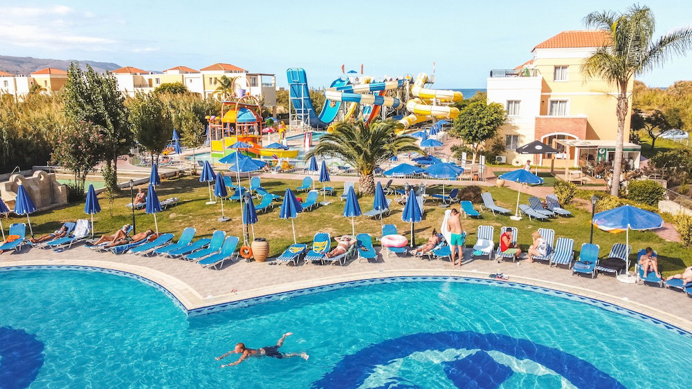 Hotel Chrispy Waterpark Resort