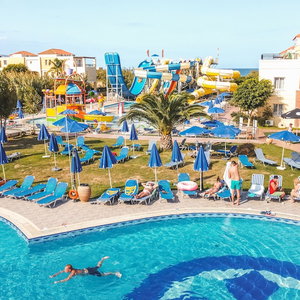 Hotel Chrispy Waterpark Resort cazare Tavronitis