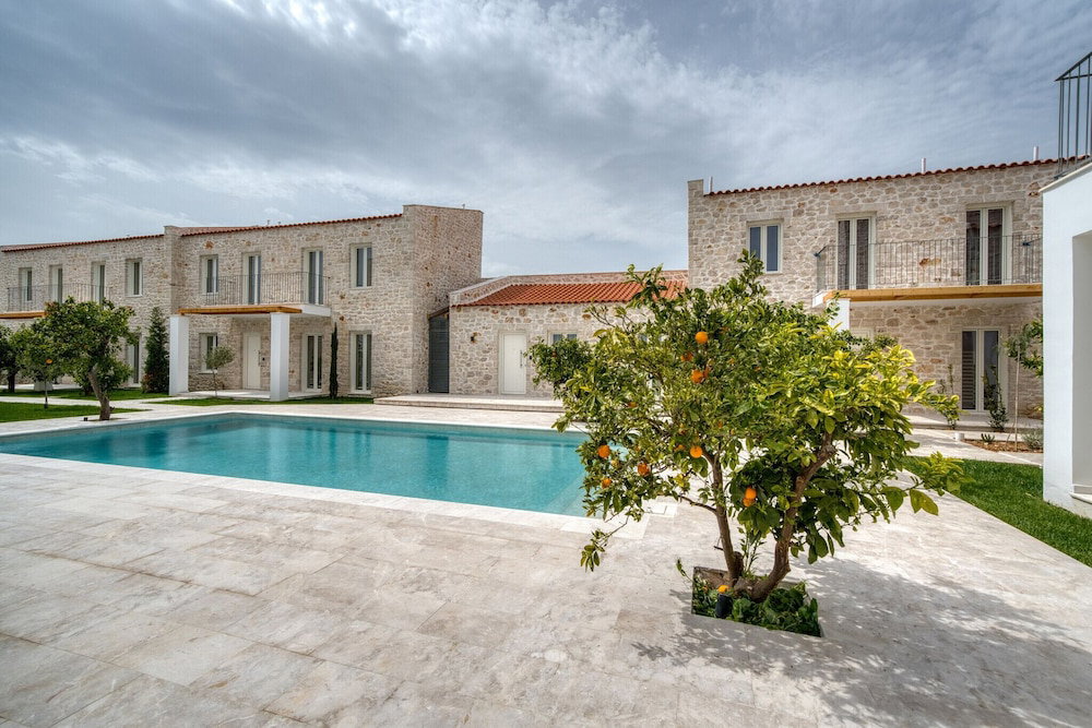 Hotel Petroulas Village