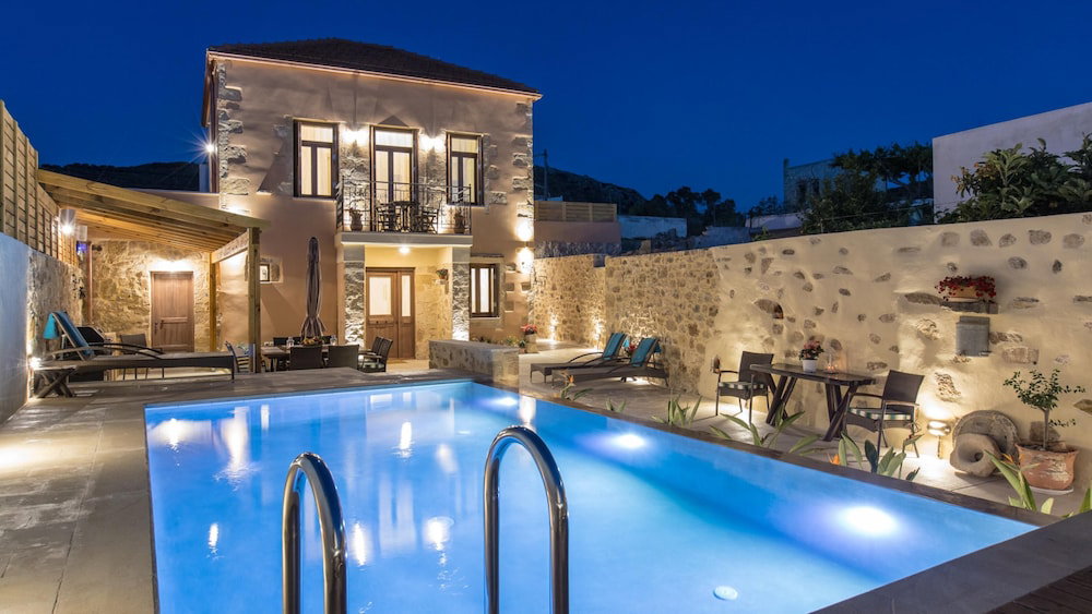Hotel Villa Theta With Private Pool By Amara Living
