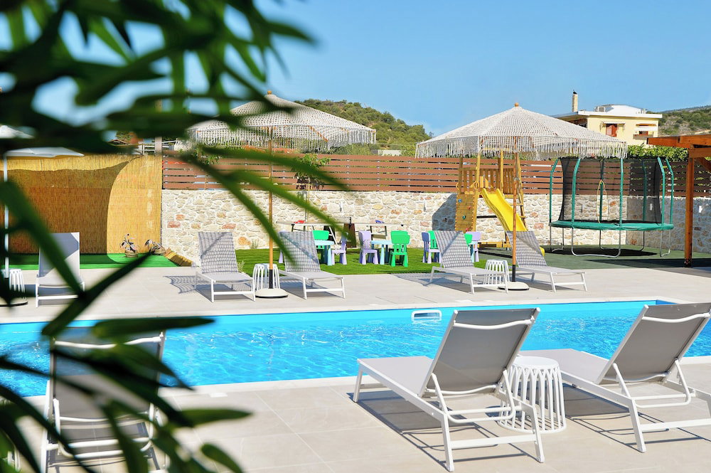 Hotel Id Holiday Living