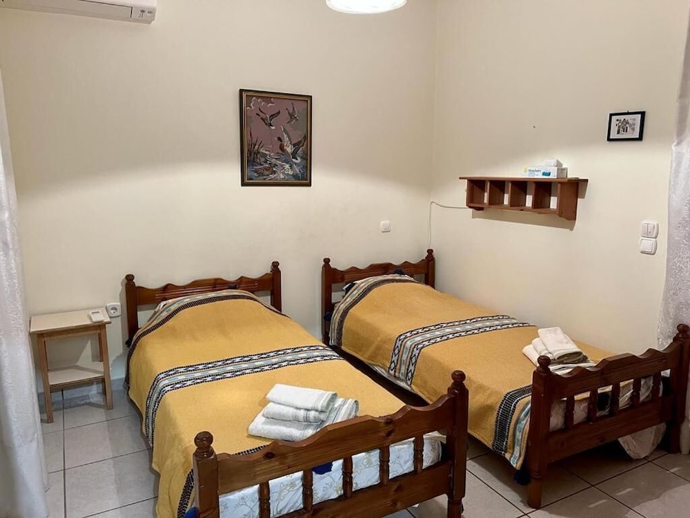 Hotel Theologos Guesthouse