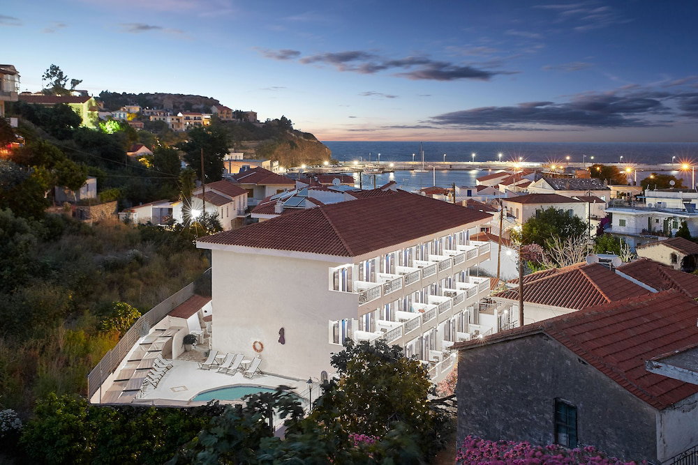 Hotel Atheras