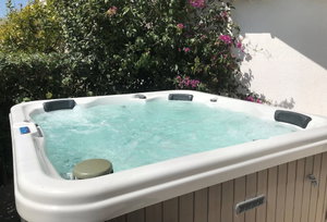 Hotel Elisa Seaside Luxury Suite Private Hot Tub, Beach cazare Loutraki