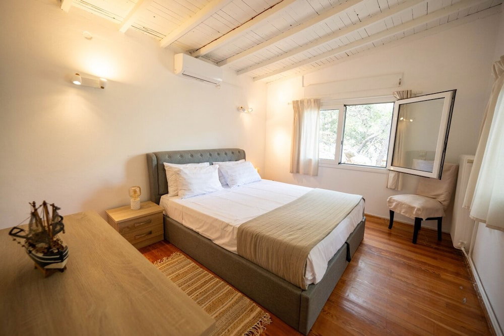 Hotel Aeraki Villa At Heraion Lagoon