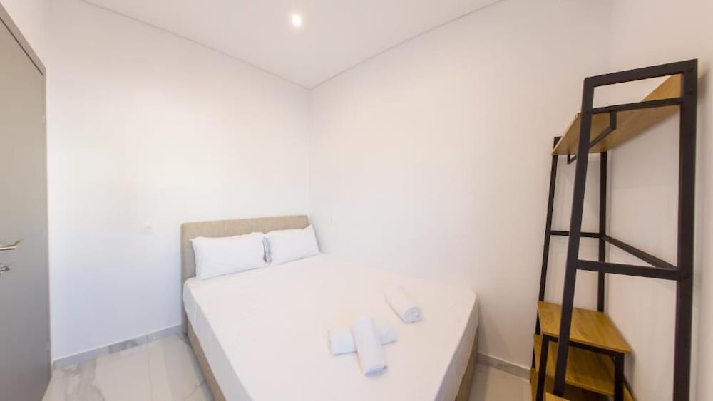 Hotel Delfini Girni Apartments
