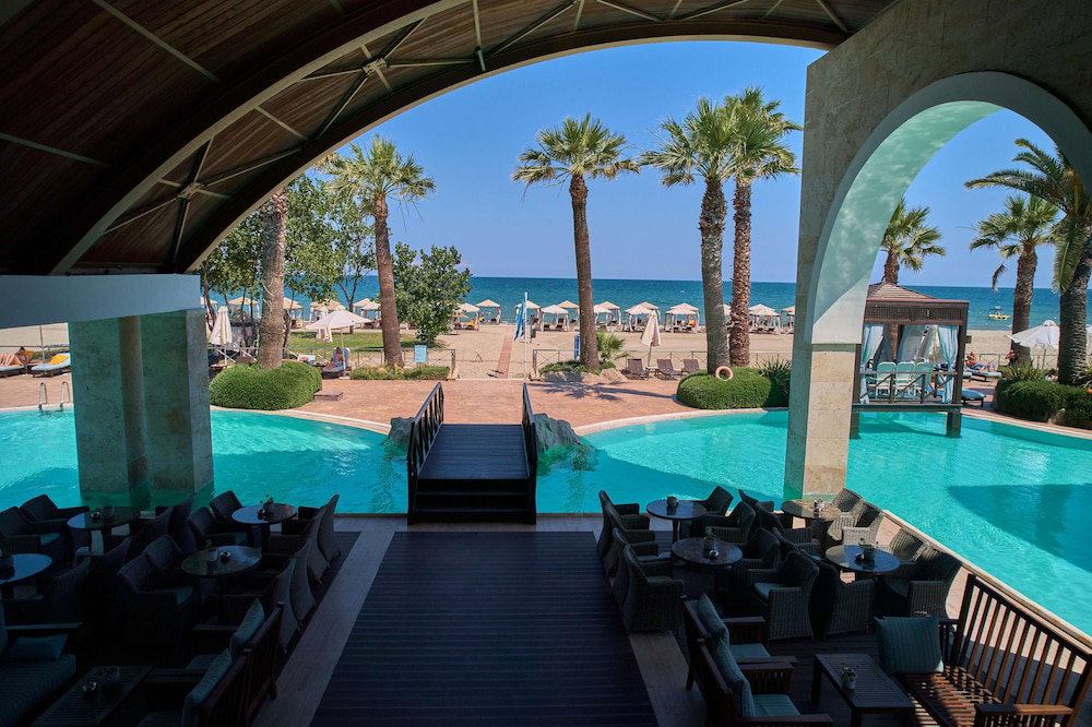 Hotel Mediterranean Village Hotel & Spa