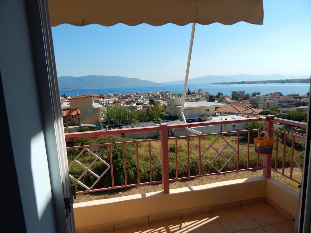 Hotel Angela S Apartment With Beautiful Balcony View