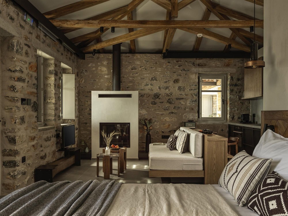 Aphrodite Suite By Peliva Nature Suites