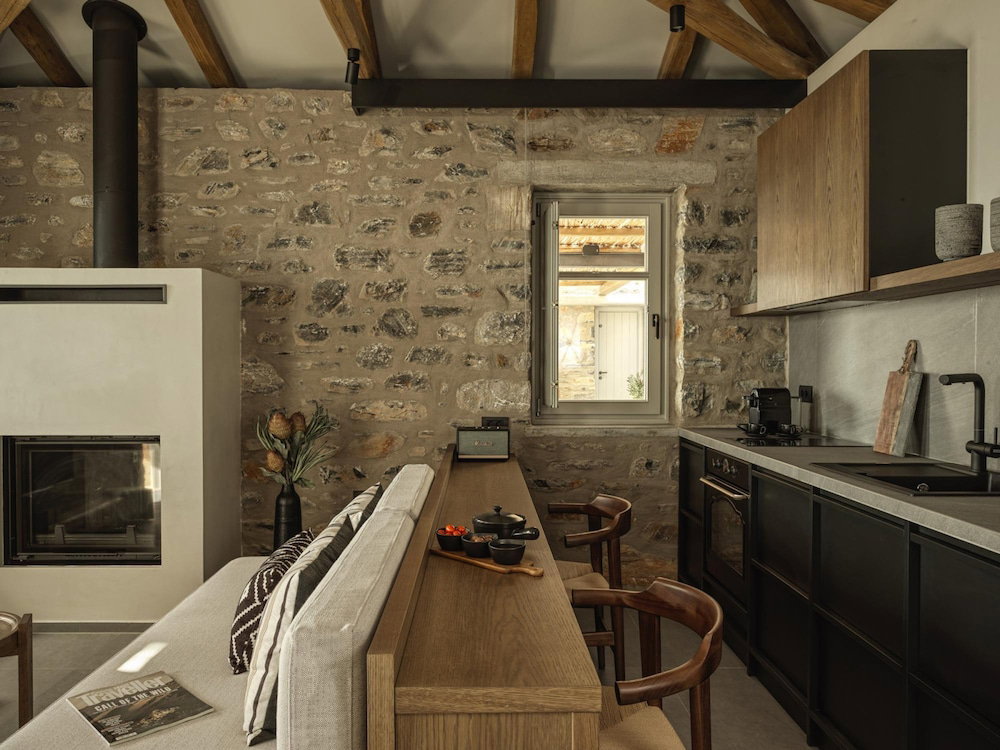 Aphrodite Suite By Peliva Nature Suites