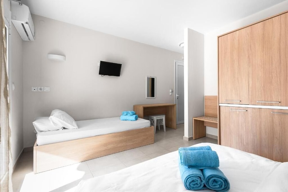 Hotel Blue Flag Studios Nilie Hospitality