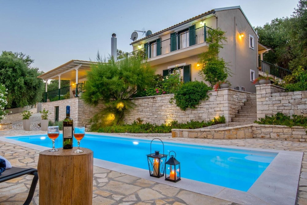 Hotel Maritina Villa - 2 Br House Surrounded By Olive Groves