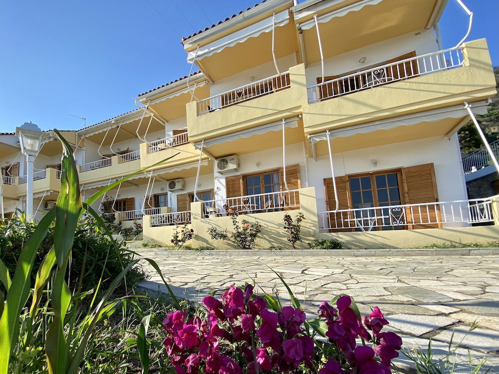Hotel Armonia - Elegant Apartments