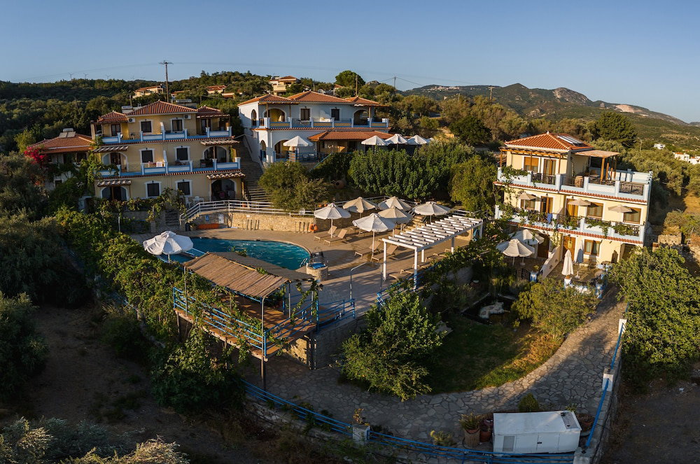 Hotel Pantheon Apartments & Studios