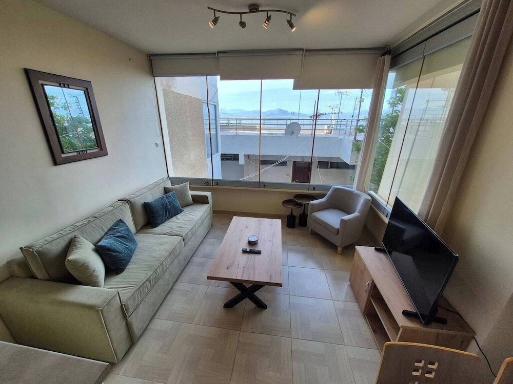 Hotel Atlas On The Water - Loutraki