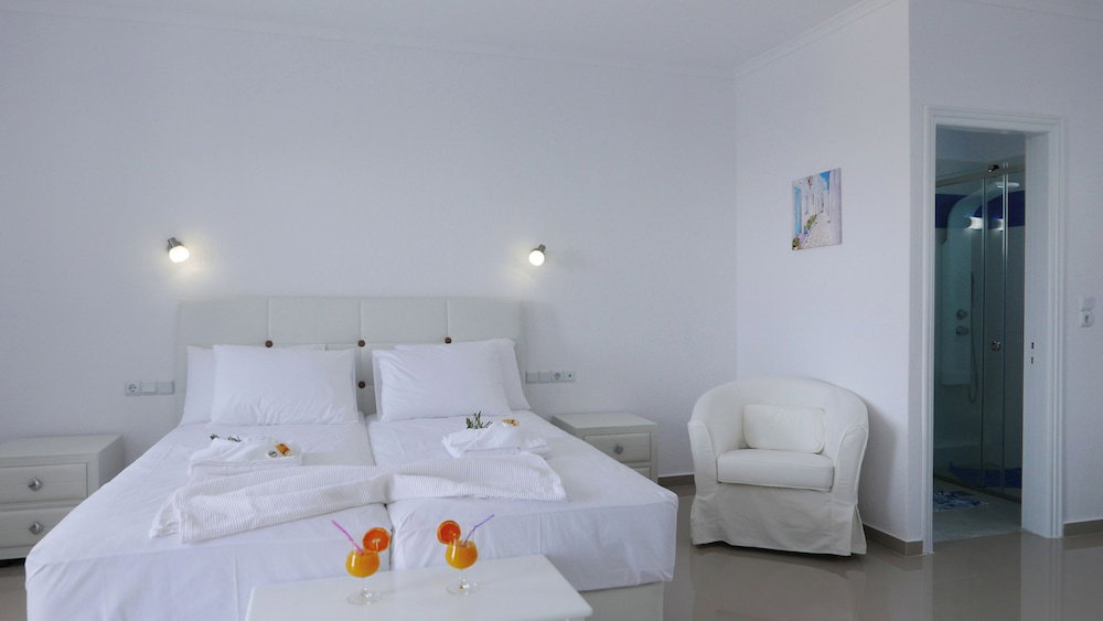 Hotel Limnionas Bay Hotel