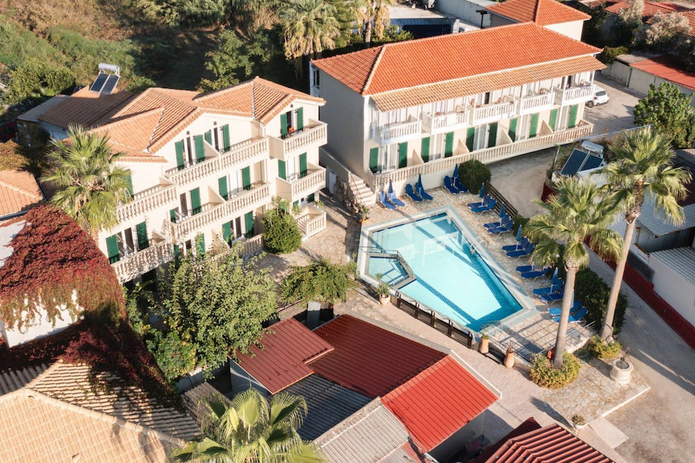 Hotel Manthos Beachfront Apartments