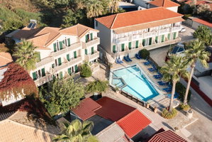 Hotel Manthos Beachfront Apartments cazare Agios Sostis