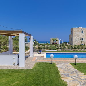 Hotel Azure Villa In Platanias cazare Tavronitis