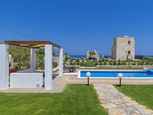 Hotel Azure Villa In Platanias cazare Tavronitis