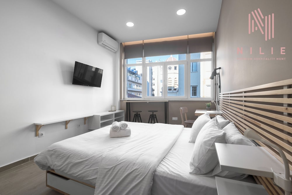 Hotel Fragkon 24 Nilie Hospitality Mgmt