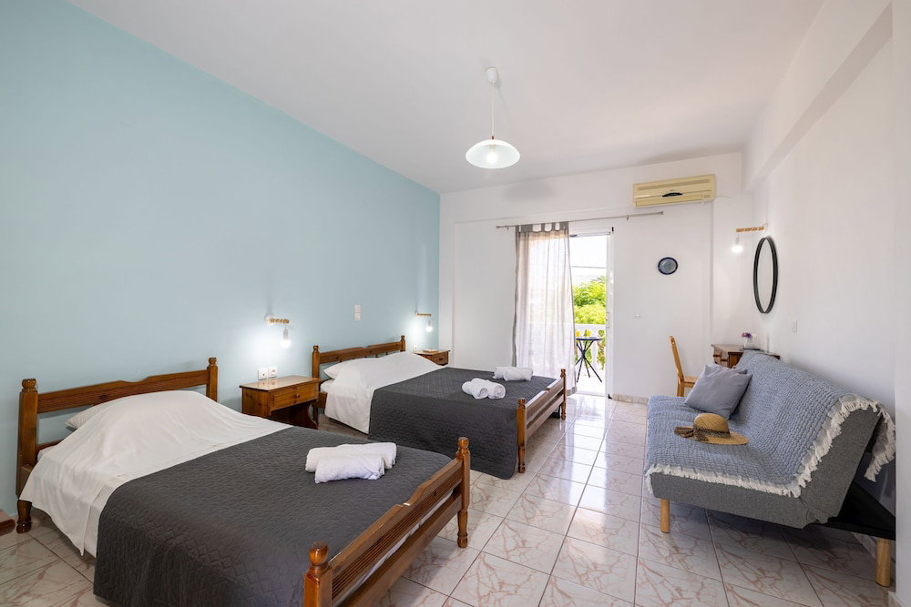 Hotel Palm Studios