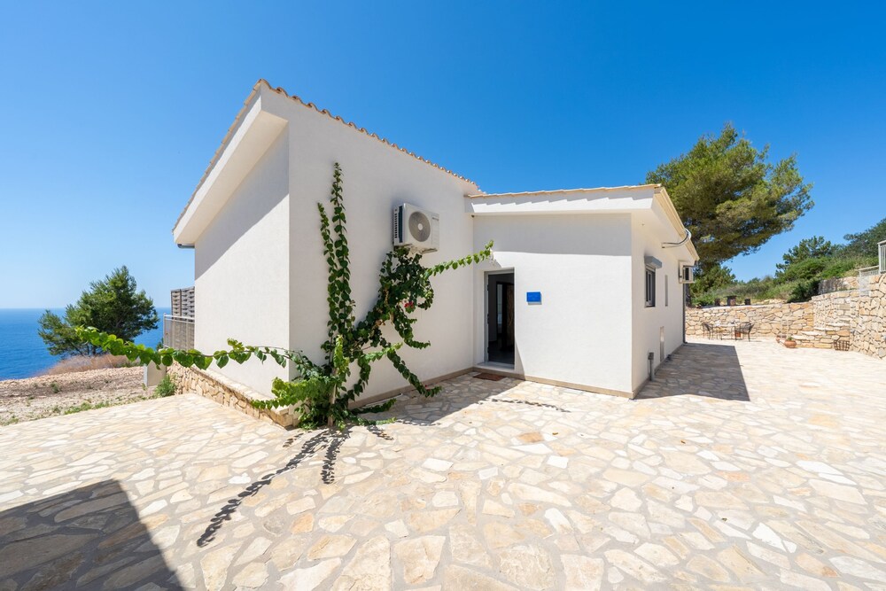 Hotel Aphitriti Oxomeria In Paxi