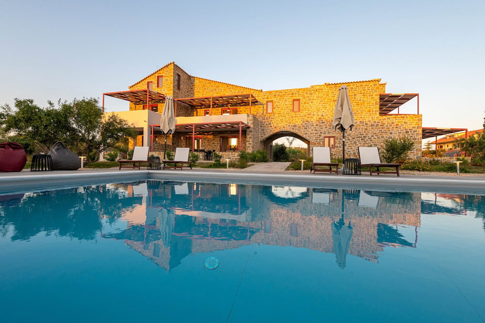 Hotel Abeloessa Methonian Hospitality