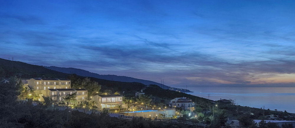Hotel Karras' Star Hotel