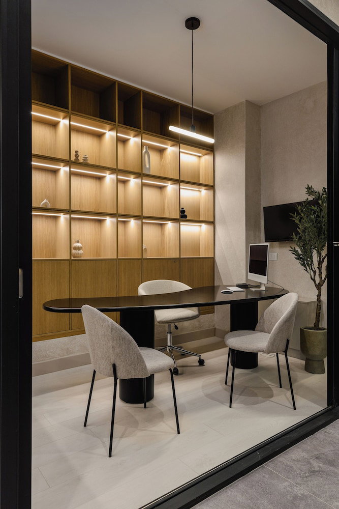 Luxury Suites By Lato