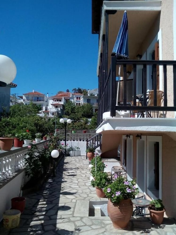 Hotel Sofia's Garden By Booking Kottas