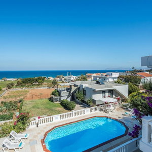 Hotel Rouladina Apt 5 In Stalos cazare Stalos