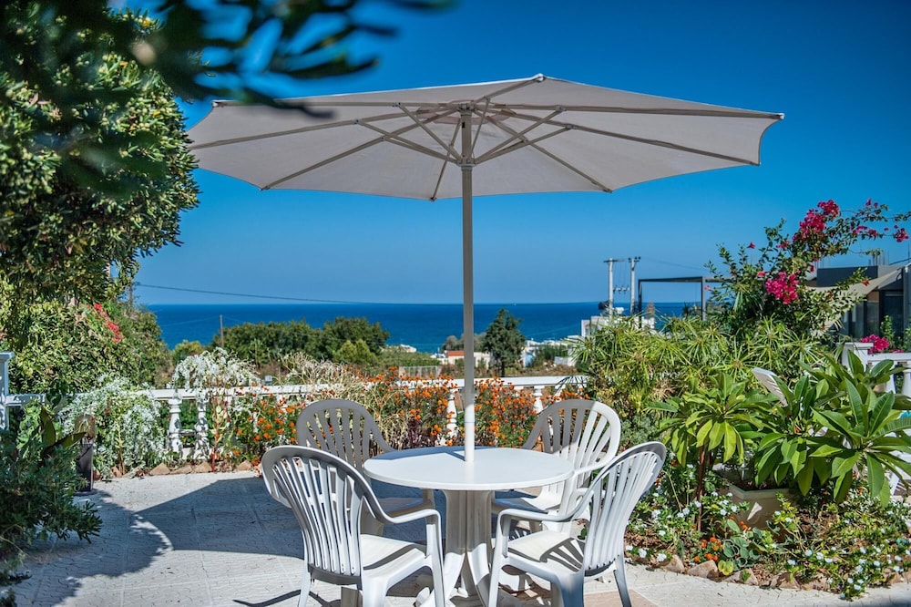 Hotel Rouladina Apt 4 In Stalos